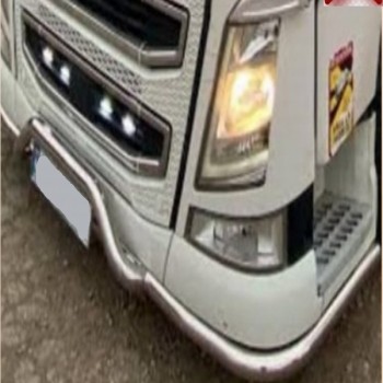VOLVO FH4 Tampon  Altı Boru Bıyıklı